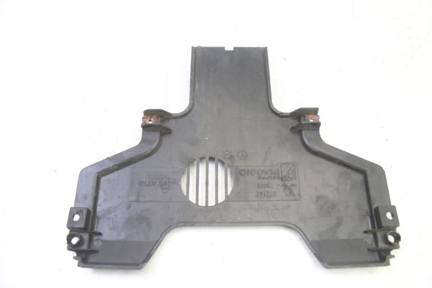 photo de FRONT MIDDLE PANEL PIAGGIO MP3 500 (2014 - 2016)