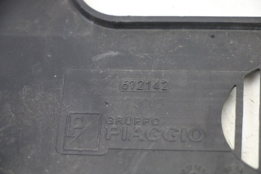 photo de FRONT MIDDLE PANEL PIAGGIO MP3 500 (2014 - 2016)