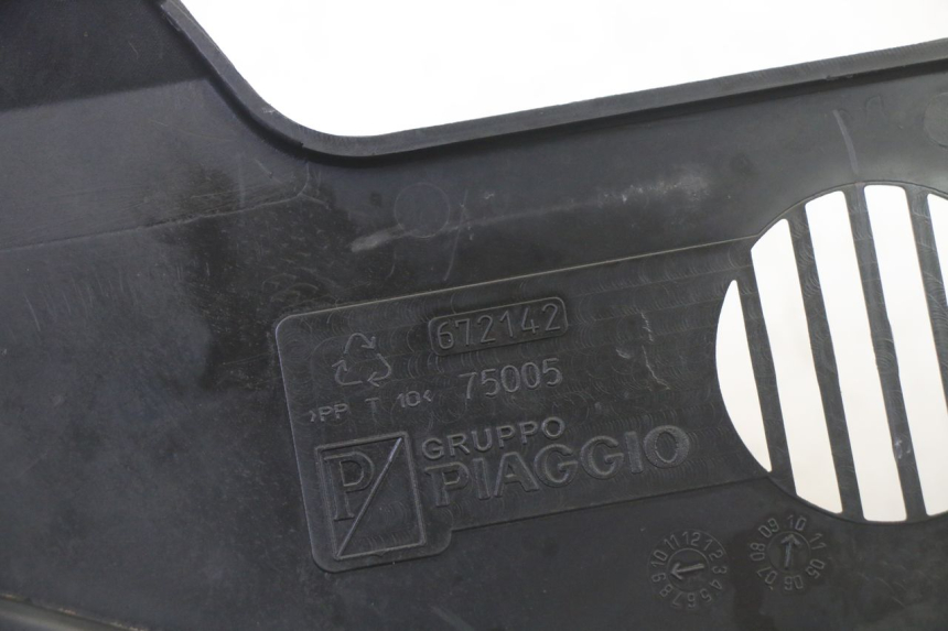 photo de FRONT MIDDLE PANEL  PIAGGIO MP3 500 (2011 - 2015) - Product overview