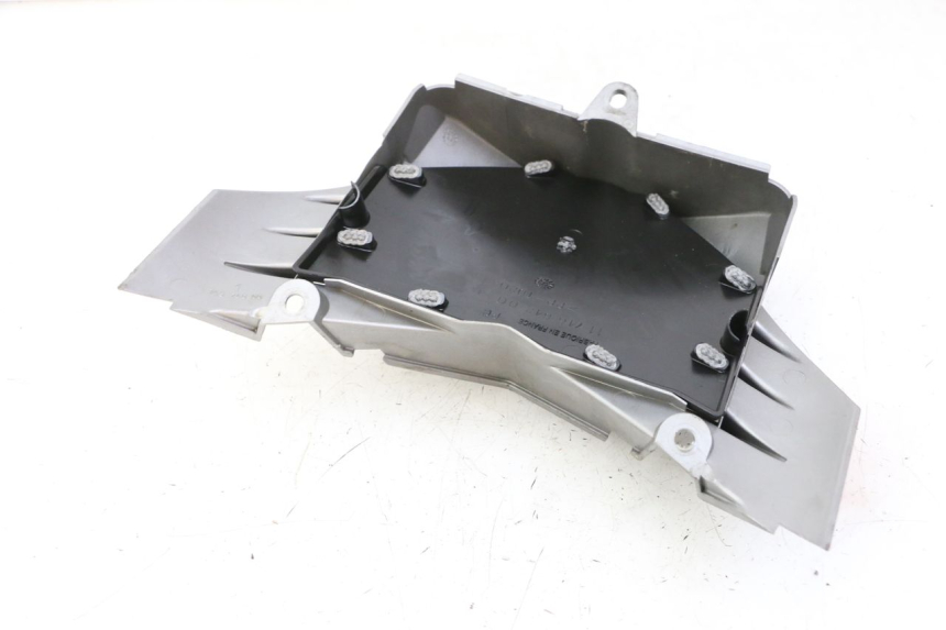 photo de FRONT MIDDLE PANEL PEUGEOT ELYSTAR 50 (2002 - 2014)