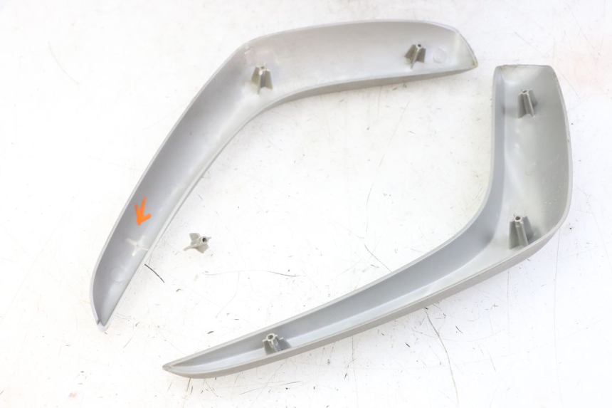 photo de FRONT FAIRING JUNCTION PIAGGIO FLY 2T 50 (2004 - 2017)