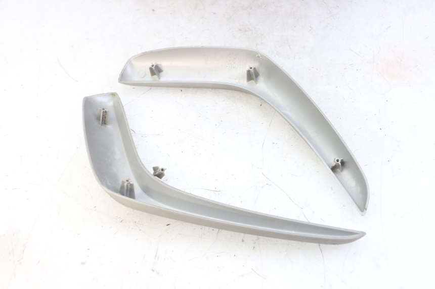 photo de FRONT FAIRING JUNCTION PIAGGIO FLY 2T 50 (2004 - 2017)
