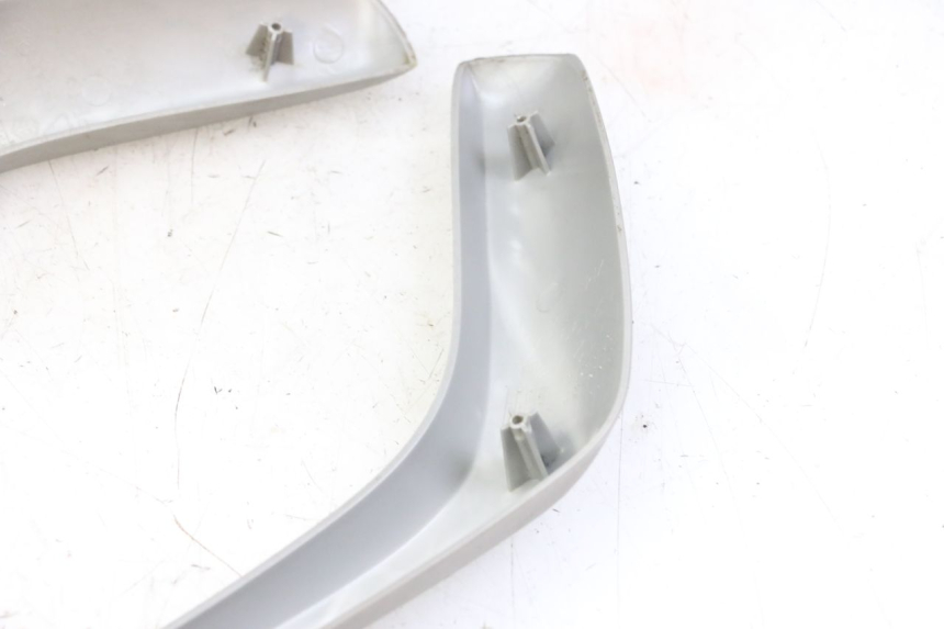 photo de FRONT FAIRING JUNCTION PIAGGIO FLY 2T 50 (2004 - 2017)