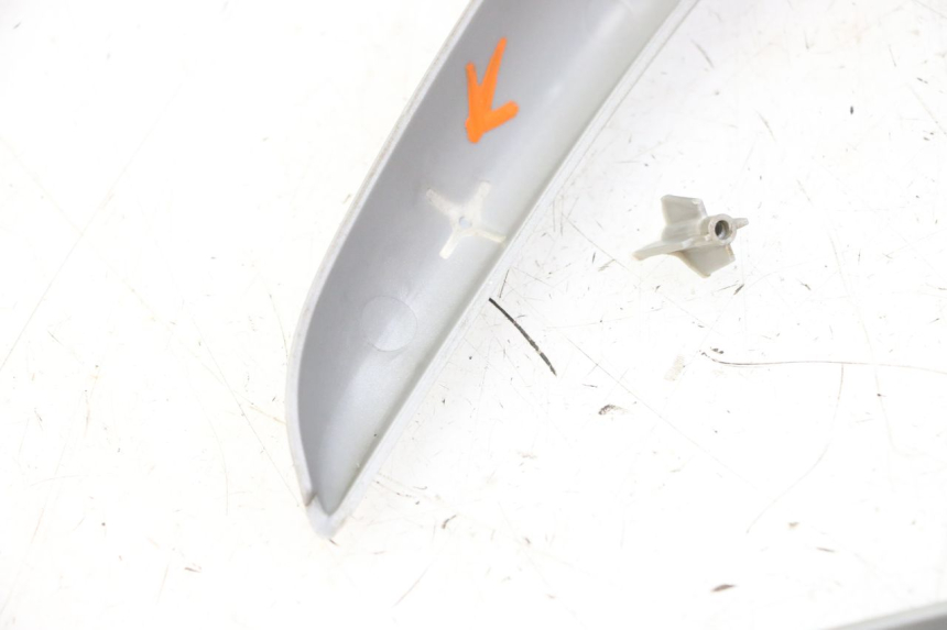 photo de FRONT FAIRING JUNCTION PIAGGIO FLY 2T 50 (2004 - 2017)