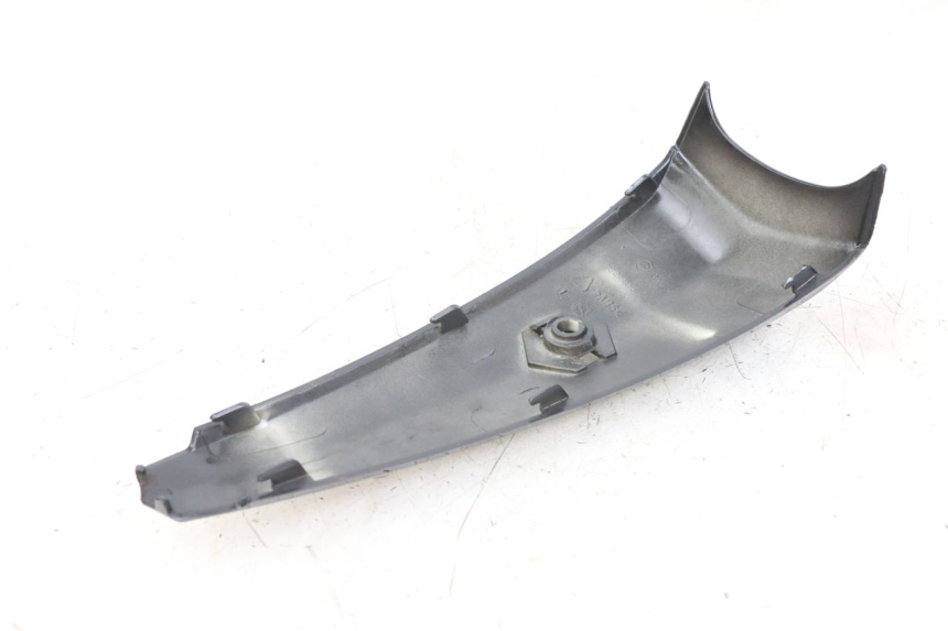 photo de FRONT FAIRING JUNCTION PIAGGIO LIBERTY 125 (2009 - 2013)