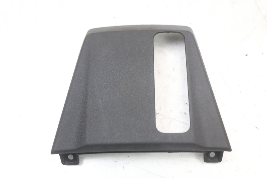 photo de FRONT MIDDLE PANEL PIAGGIO MP3 HPE 350 (2018 - 2020)