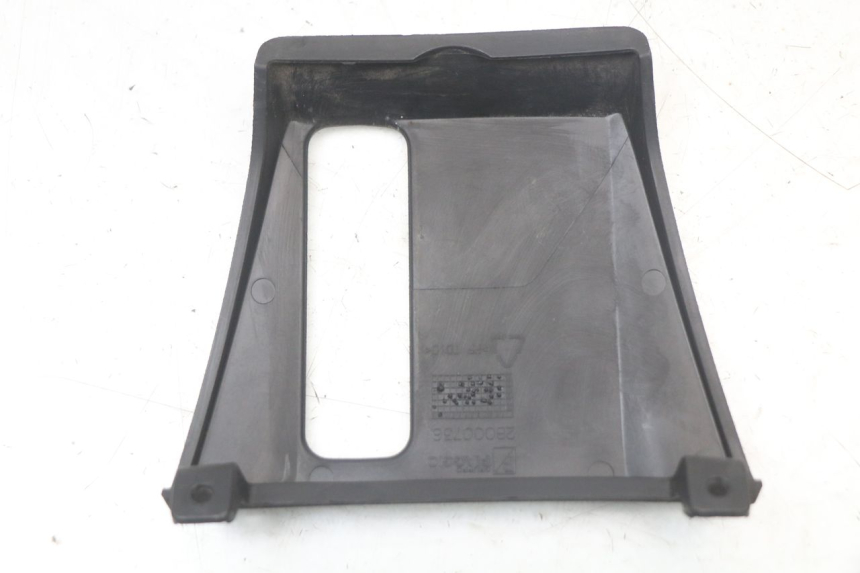 photo de FRONT MIDDLE PANEL PIAGGIO MP3 HPE 350 (2018 - 2020)