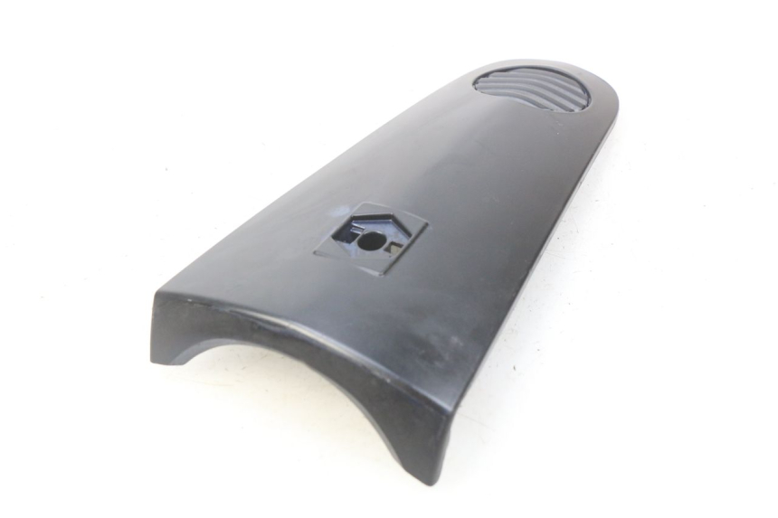 photo de FRONT MIDDLE PANEL PIAGGIO VESPA LX 125 (2005 - 2010)