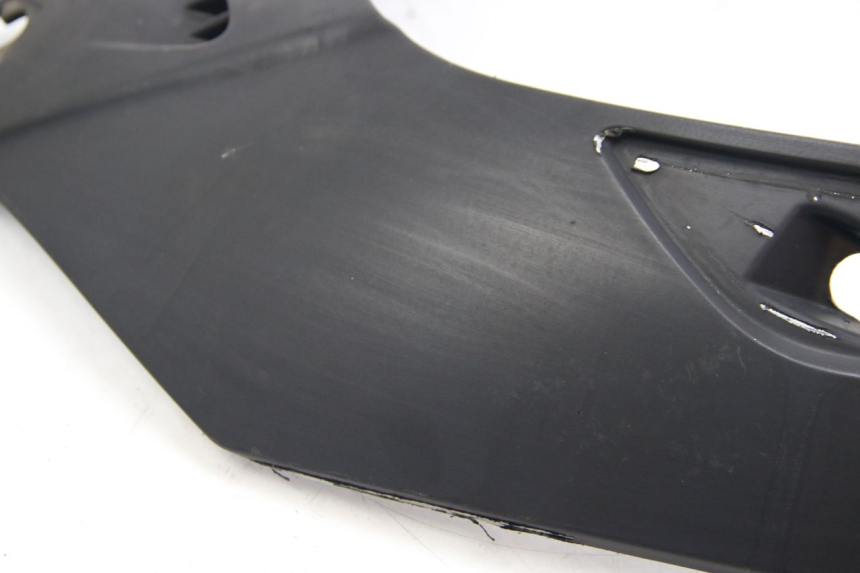 photo de FRONT FAIRING JUNCTION PIAGGIO X8 125 (2004 - 2007)