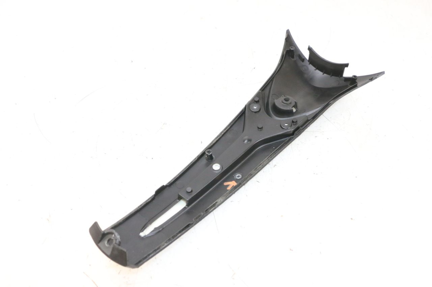 photo de FRONT MIDDLE PANEL JM MOTORS SANTANA 50 (2014 - 2023) - Zoom on usage condition