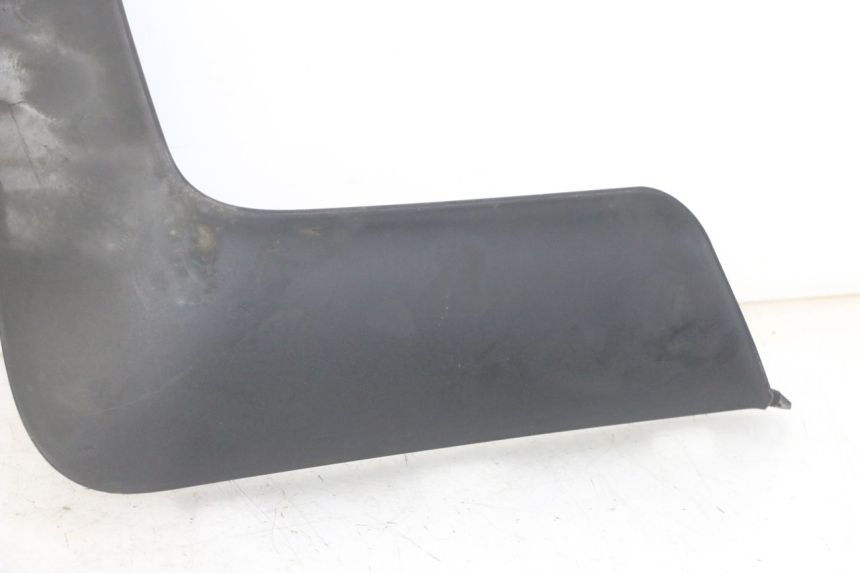 photo de FRONT MIDDLE PANEL PEUGEOT SATELIS COMPRESSOR K15 125 (2006 - 2009)