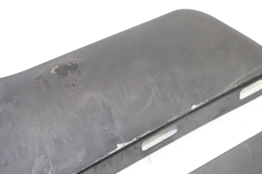 photo de FRONT MIDDLE PANEL PEUGEOT SATELIS 125 (2013 - 2018)