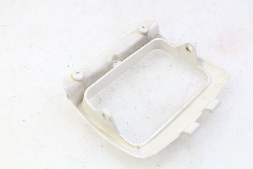 photo de UPPER FRONT FAIRING JUNCTION SUZUKI CP 80 (1985 - 1996)