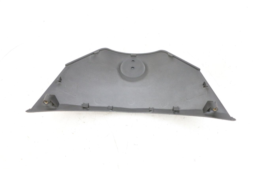 photo de UPPER FRONT FAIRING JUNCTION SYM CROX 4T 50 (2016 - 2023) - Zoom on usage condition