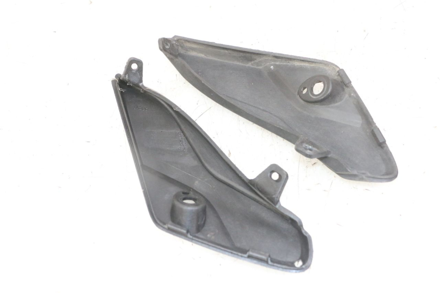 photo de FRONT MIDDLE PANEL PIAGGIO IE MP3 YOURBAN 300 (2011 - 2016)