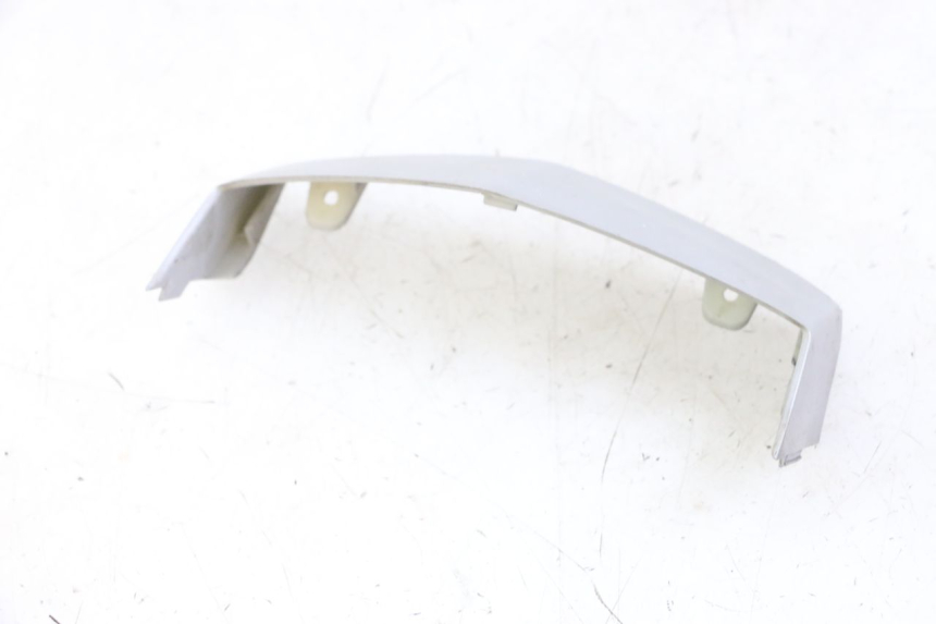 photo de FRONT MIDDLE PANEL  PEUGEOT VIVACITY 125 (2010 - 2017)