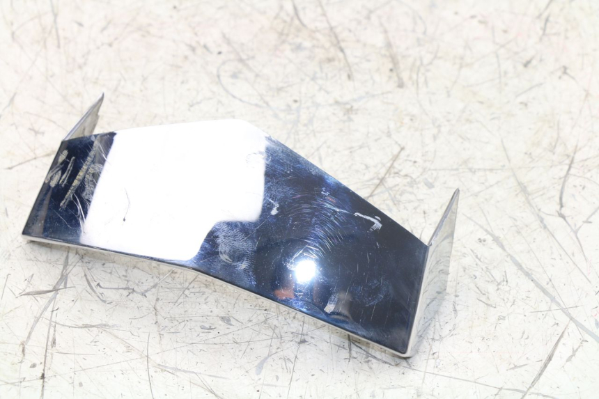 photo de FRONT MIDDLE PANEL  PEUGEOT VIVACITY 125 (2010 - 2017)