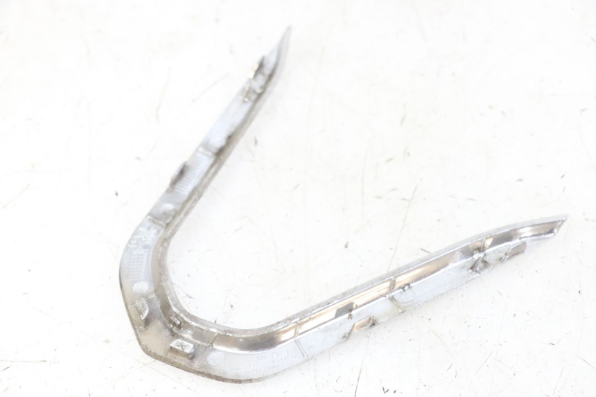 photo de FRONT MIDDLE PANEL  PEUGEOT SATELIS 125 (2013 - 2018)