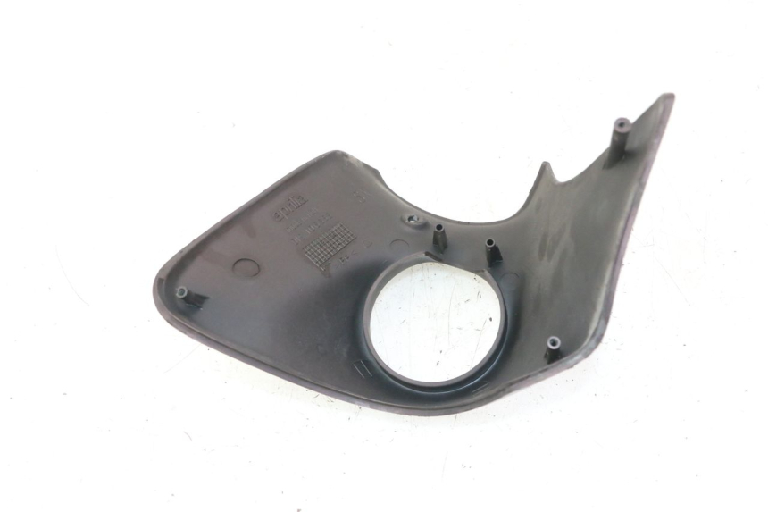 photo de FRONT MIDDLE PANEL  APRILIA SCARABEO GT TOURING 125 (1999 - 2005)