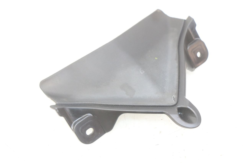 photo de UPPER FRONT FAIRING JUNCTION YAMAHA X-MAX XMAX 125 (2010 - 2014)