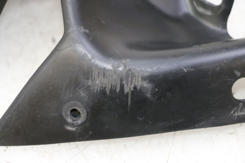 photo de FRONT MIDDLE PANEL  YAMAHA XJ6 ABS 600 (2008 - 2016)
