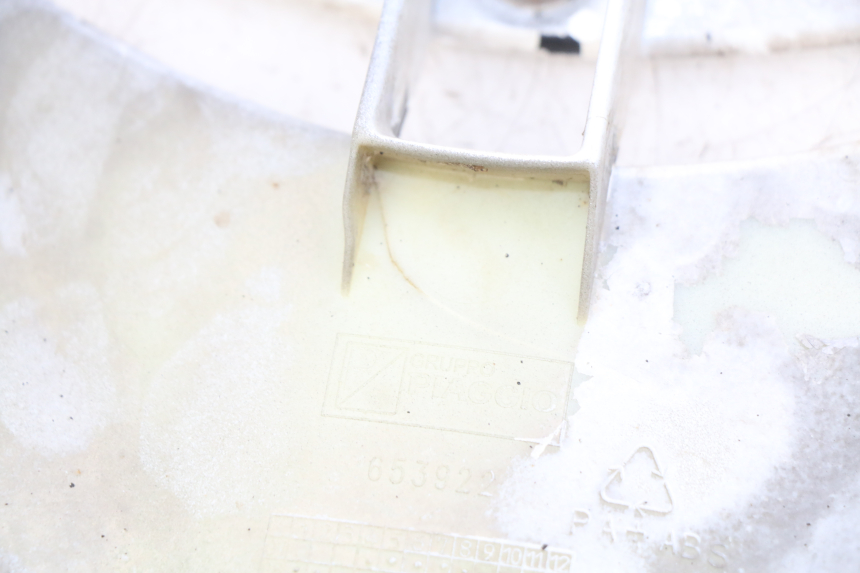 photo de FRONT FAIRING JUNCTION PIAGGIO XEVO - X EVO 125 (2007 - 2016)