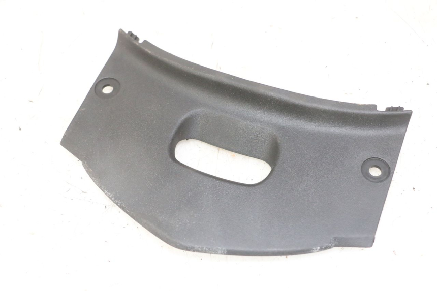 photo de FRONT FAIRING JOINING HONDA XLV VARADERO 125 (2000 - 2006)
