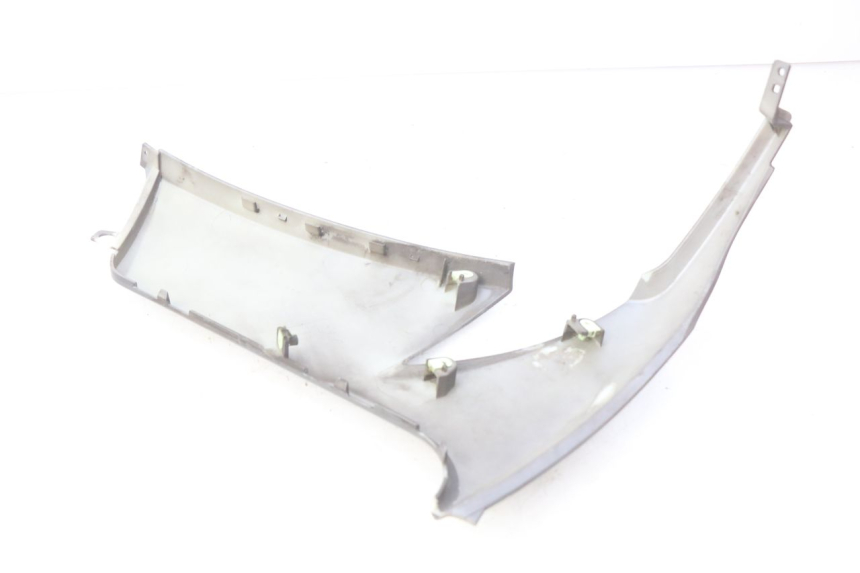 photo de RIGHT FOOTREST BRACKET PEUGEOT CITYSTAR 50 (2013 - 2017)