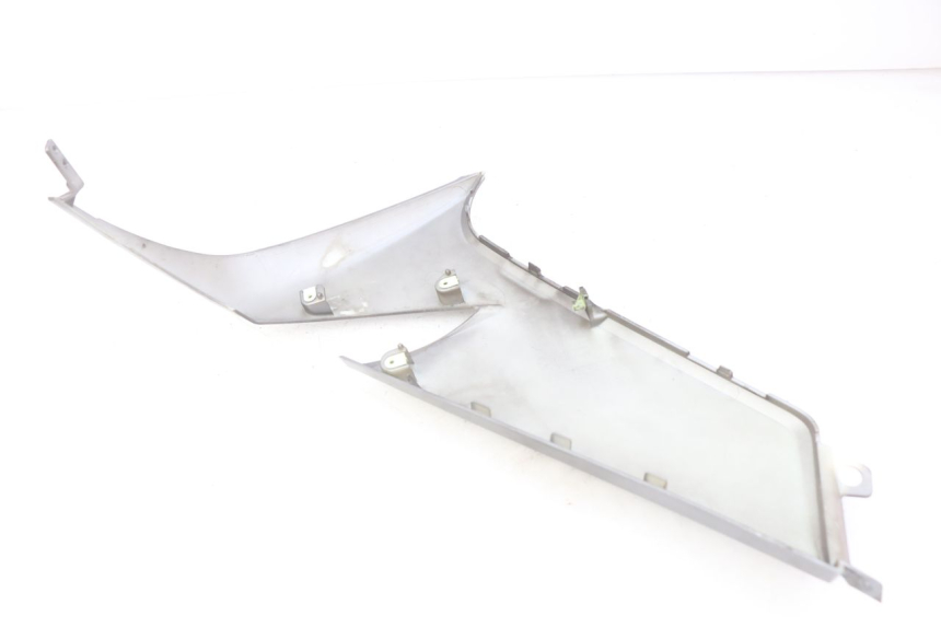 photo de RIGHT FOOTREST BRACKET PEUGEOT CITYSTAR 50 (2013 - 2017)