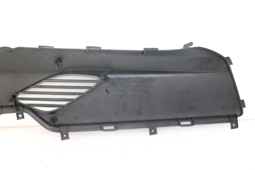 photo de RIGHT MIDDLE FLOOR PANEL KYMCO DINK STREET 125 (2009 - 2014)
