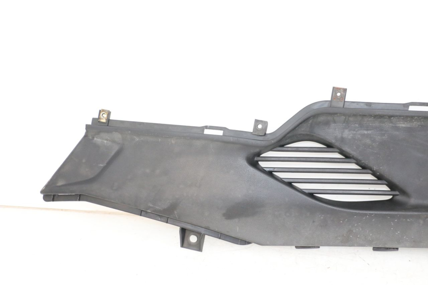 photo de RIGHT MIDDLE FLOOR PANEL KYMCO DINK STREET 125 (2009 - 2014)