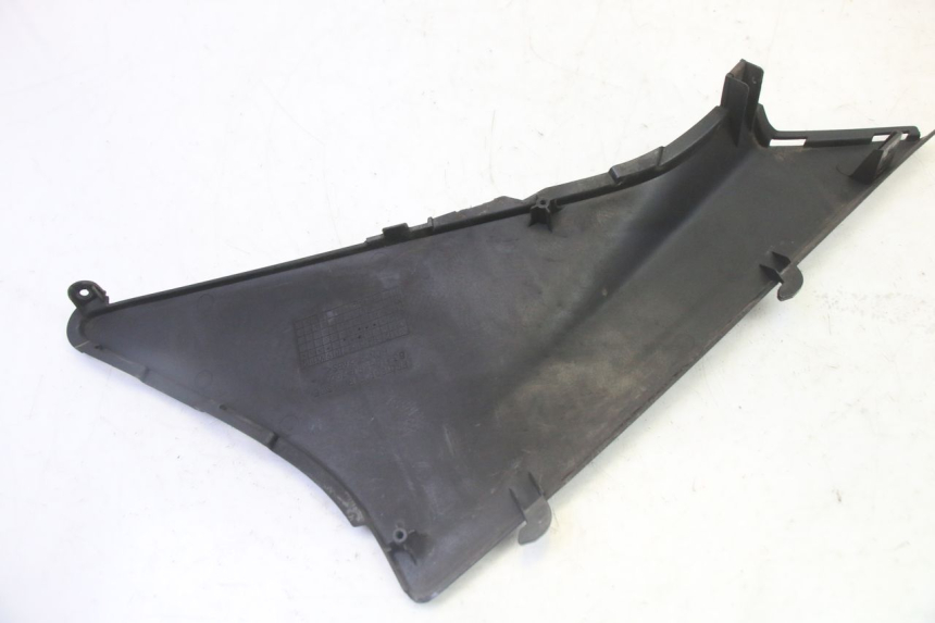 photo de RIGHT MIDDLE FLOOR PANEL HONDA FES S-WING SWING ABS 125 (2007 - 2015)