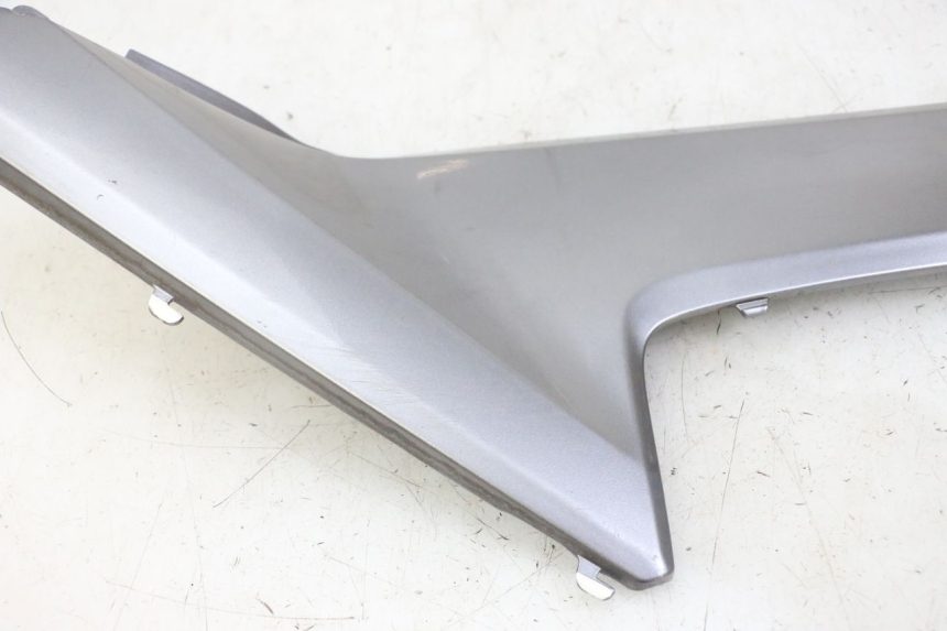 photo de RIGHT FOOTPEG JUNCTION HONDA FORZA ABS 300 (2013 - 2019)