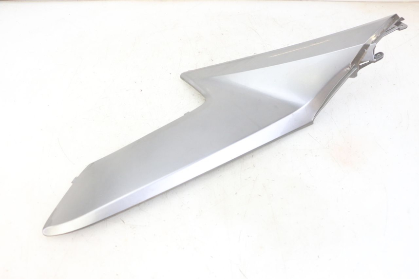 photo de RIGHT FOOTPEG JUNCTION HONDA FORZA ABS 300 (2013 - 2019)
