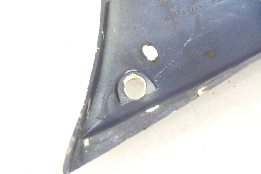 photo de RIGHT FOOTREST BRACKET PEUGEOT FOX 50 (1995 - 2003)