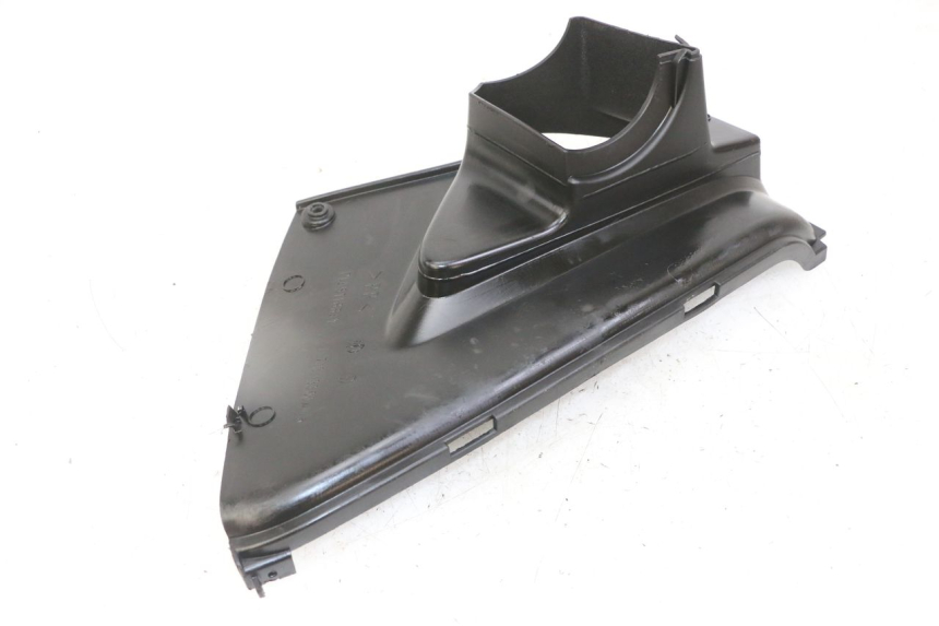 photo de RIGHT MIDDLE FLOOR PANEL PEUGEOT JET FORCE CARBU 50 (2003 - 2016)