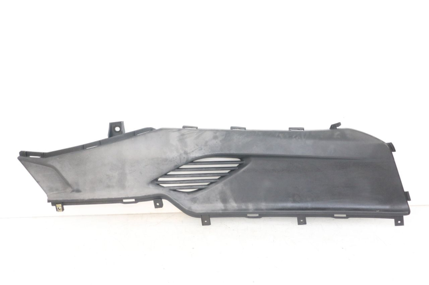 photo de RIGHT FOOTREST BRACKET KYMCO DINK STREET ABS 125 (2011 - 2018)