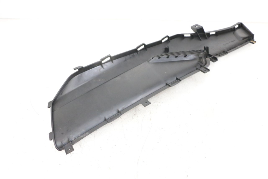 photo de RIGHT FOOTREST BRACKET KYMCO DINK STREET ABS 125 (2011 - 2018)