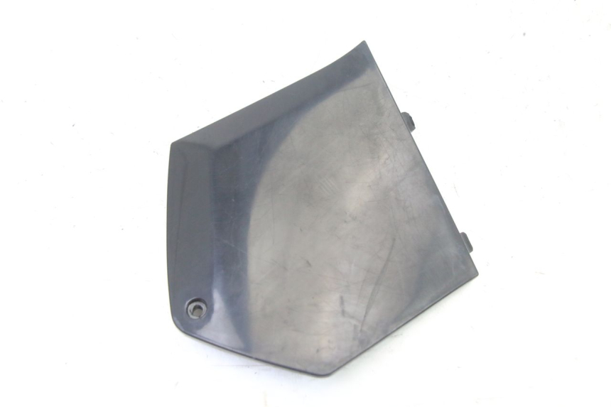 photo de RIGHT MIDDLE FLOOR PANEL PIAGGIO MP3 500 (2011 - 2015)