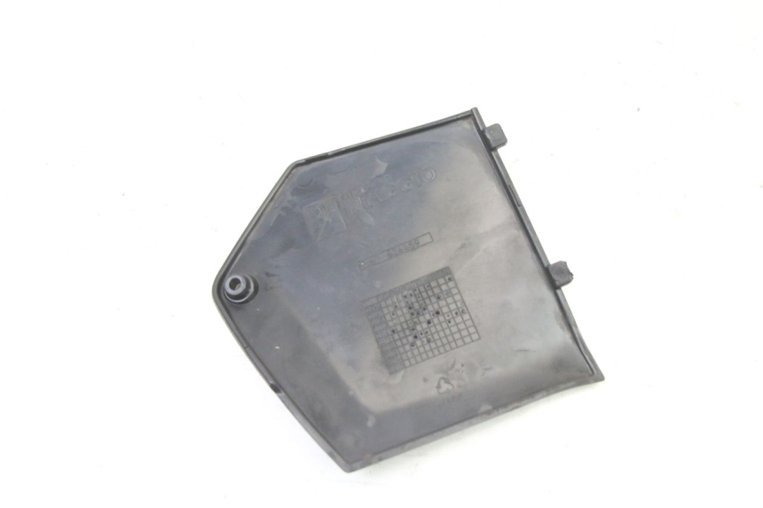 photo de RIGHT MIDDLE FLOOR PANEL PIAGGIO MP3 500 (2011 - 2015)