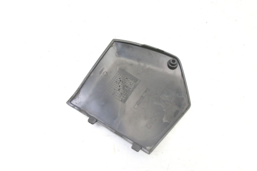 photo de RIGHT MIDDLE FLOOR PANEL PIAGGIO MP3 500 (2011 - 2015)