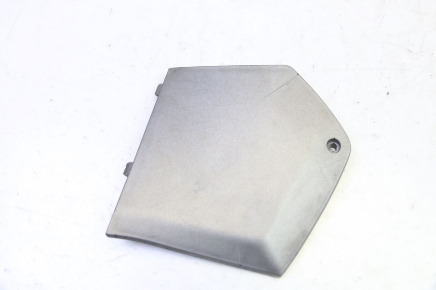 photo de RIGHT FOOTREST BRACKET PIAGGIO MP3 125 (2006 - 2014)