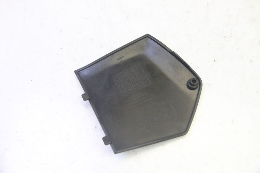 photo de RIGHT FOOTREST BRACKET PIAGGIO MP3 125 (2006 - 2014)