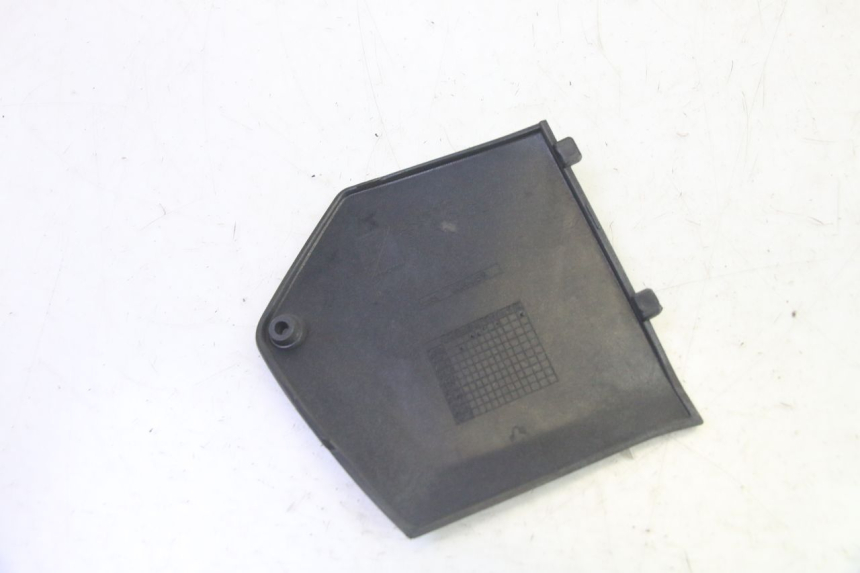 photo de RIGHT FOOTREST BRACKET PIAGGIO MP3 125 (2006 - 2014)