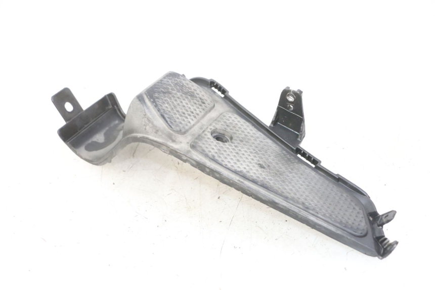 photo de RIGHT FOOTREST JOINT GILERA NEXUS 125 (2009 - 2013)