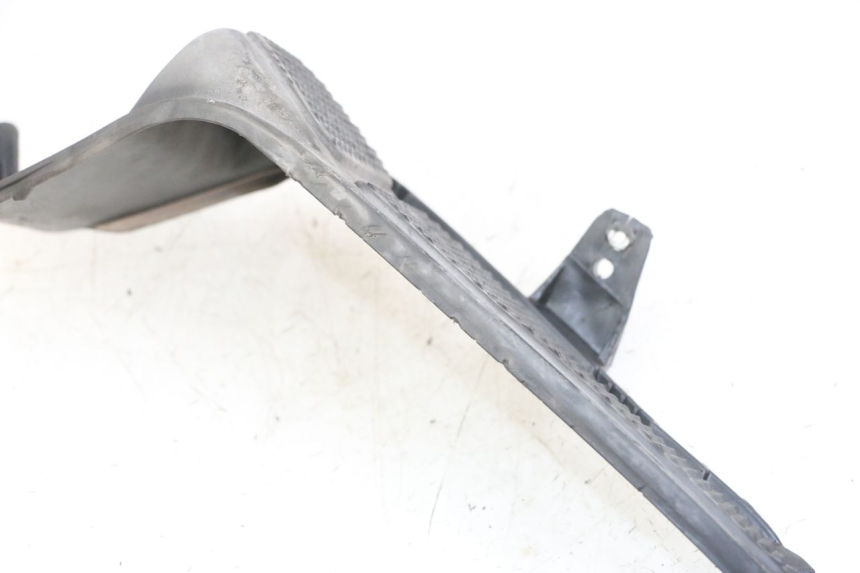 photo de RIGHT FOOTREST JOINT GILERA NEXUS 125 (2009 - 2013)