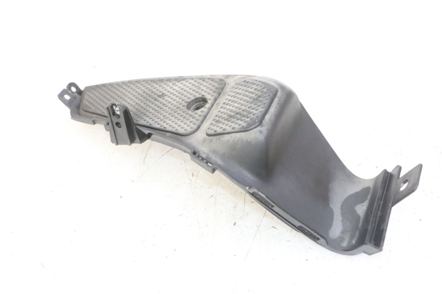 photo de RIGHT FOOTREST JOINT GILERA NEXUS 125 (2009 - 2013)