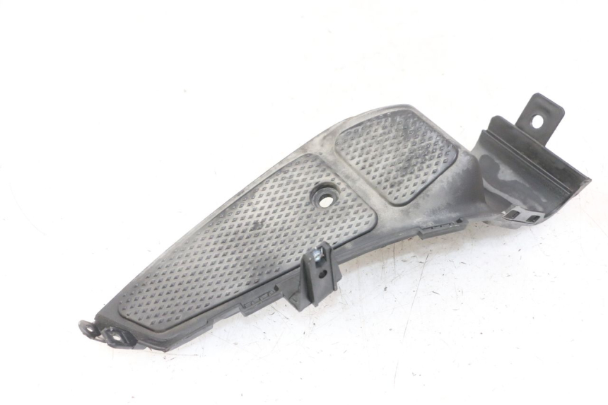 photo de RIGHT FOOTREST JOINT GILERA NEXUS 125 (2009 - 2013)