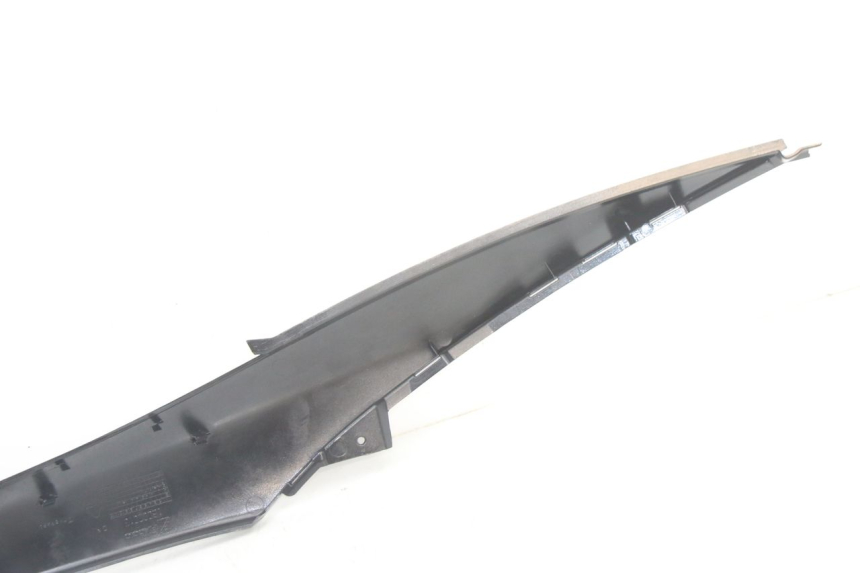 photo de RIGHT MIDDLE FLOOR PANEL PIAGGIO MP3 500 (2014 - 2016)