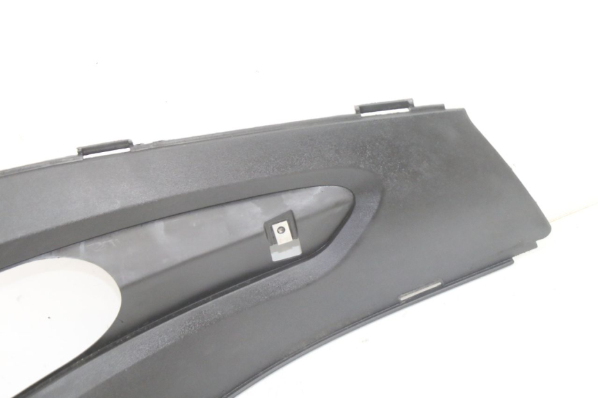photo de RIGHT MIDDLE FLOOR PANEL GILERA RUNNER SP 50 (2006 - 2008)